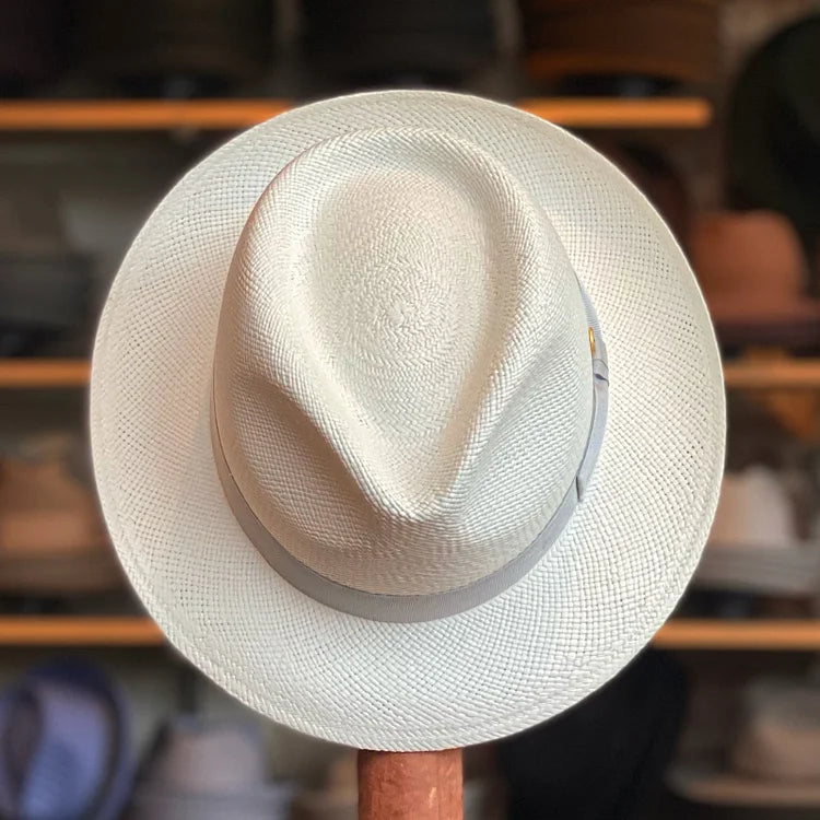 Can be rolls up for packing - Handmade panama hat - Manuel