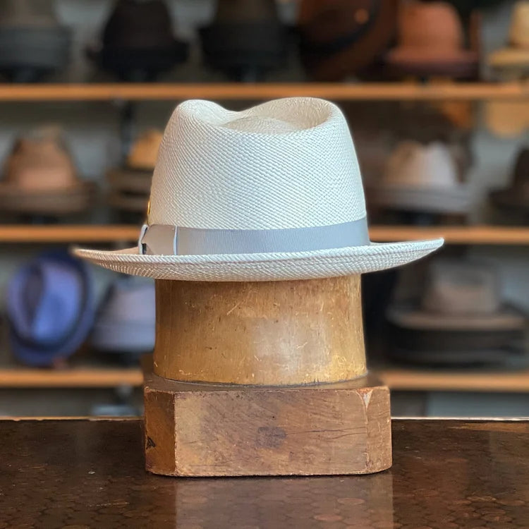 Can be rolls up for packing - Handmade panama hat - Manuel